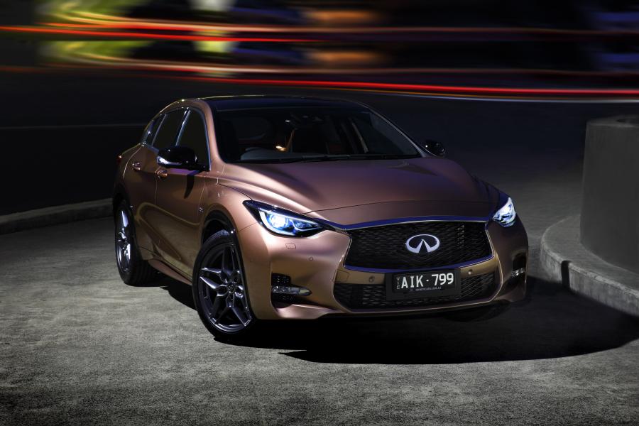  Infiniti Q30S 2.0t AWD 2016 года  (AU) (фото 16 из 26)